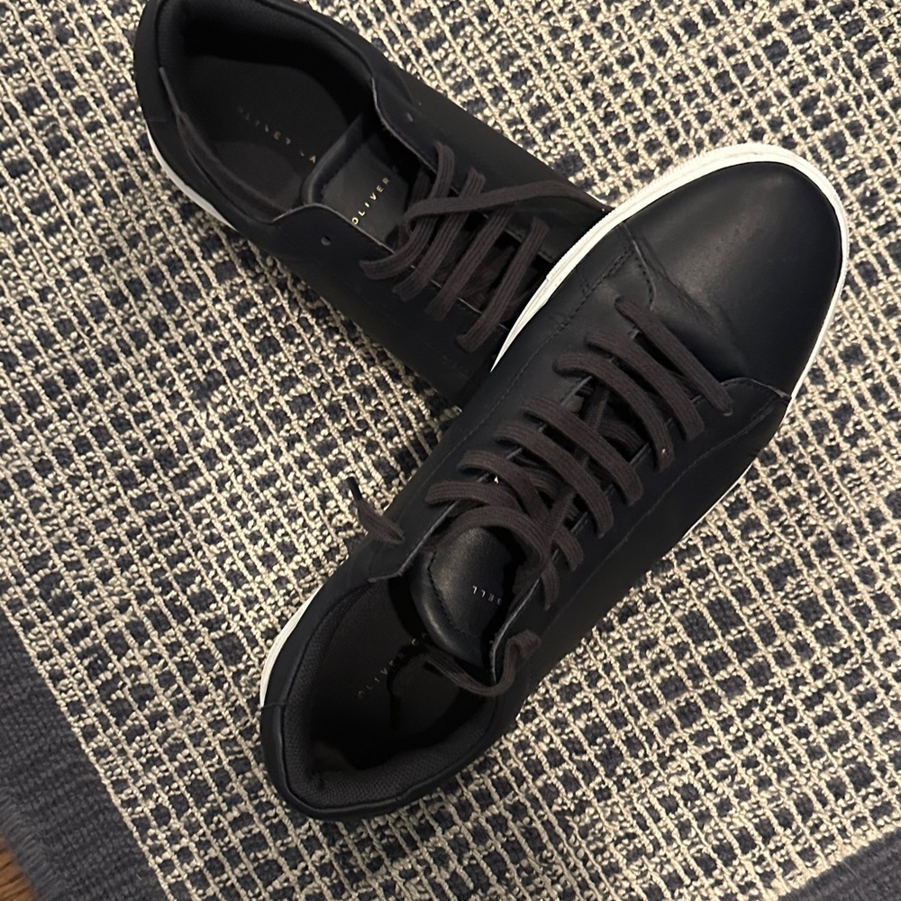 Oliver Cabell Black Low-Top Sneakers with White Sole - Picture 4 of 6